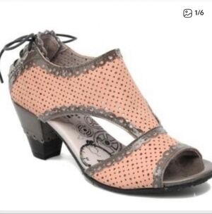 NEW DKODE Iponea Peep Toe Retro Scalloped Tie Pumps